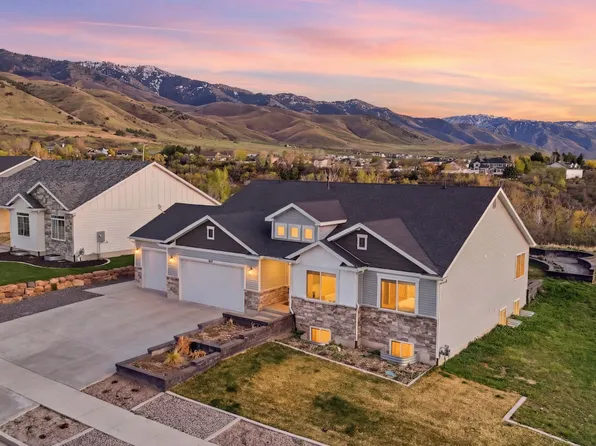 638 E Canyon Rim Rd, Smithfield, UT 84335