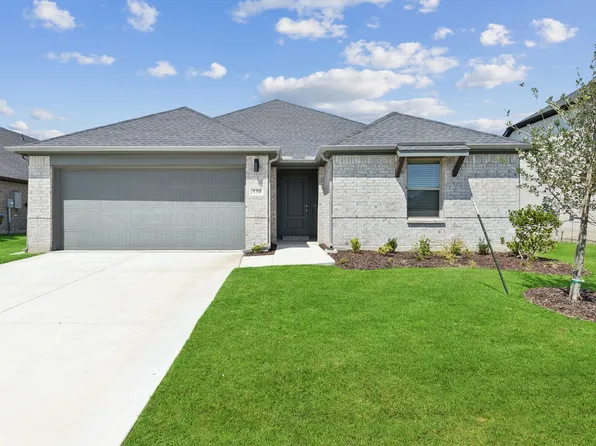 330 Bond St, Greenville, TX 75402