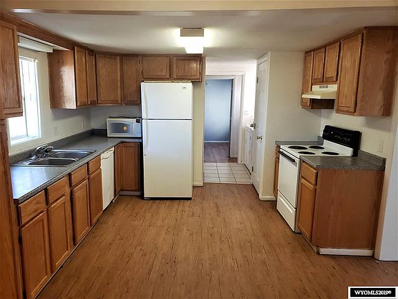 4th image of 319 1st St