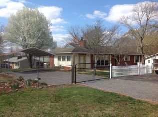 1629 Wandering Rd, Knoxville, TN 37912