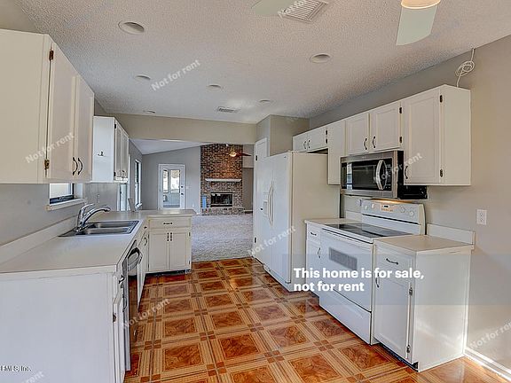 2nd image of 12221 Beaver Run Dr