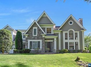 45 Boxwood Ln, Montvale, NJ 07645