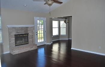 5th image of 2150 Orangewood St