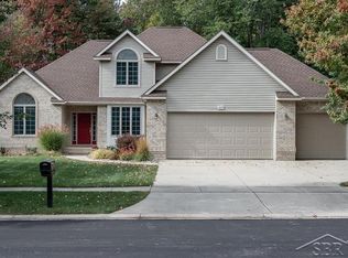 2605 Hearthstone Cir, Midland, MI 48642