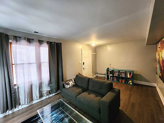 3rd image of 2101 S 4th Ave APT C