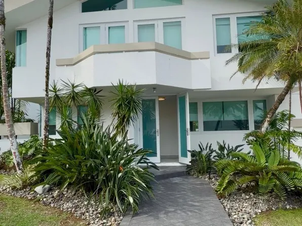 B 15 East Side Ct, Guaynabo, PR 00969
