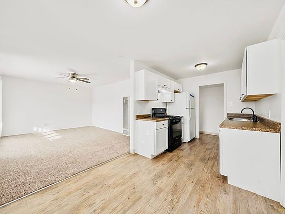 3rd image of 5732 San Vincente Way