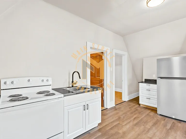 503 N Michigan St — Photo 17