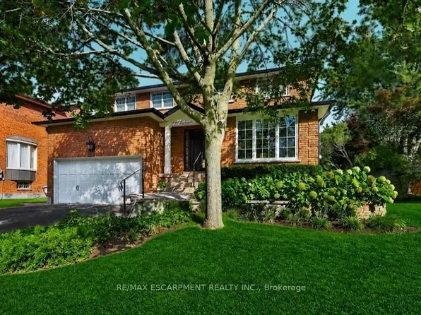 126 Wanita Rd, Mississauga, ON L5G 1B8