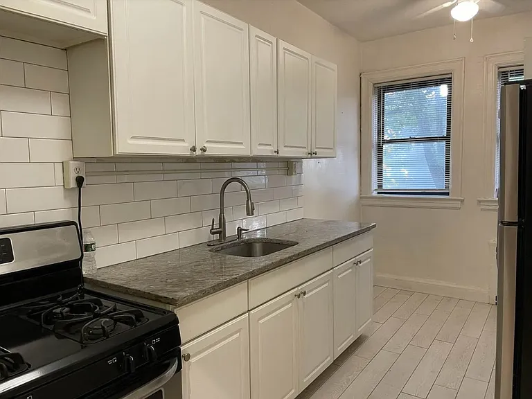 7427 Boulevard East #1 — Photo 11