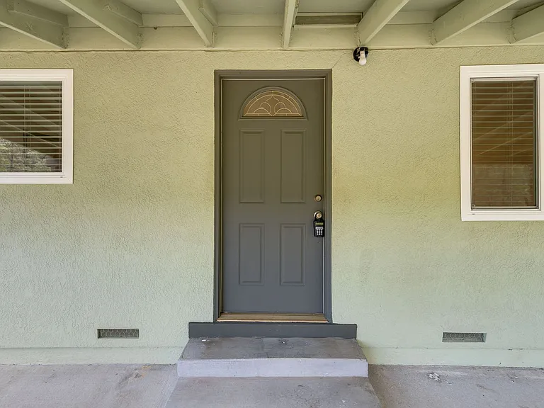 1019 Mount Aukum Ct — Photo 4