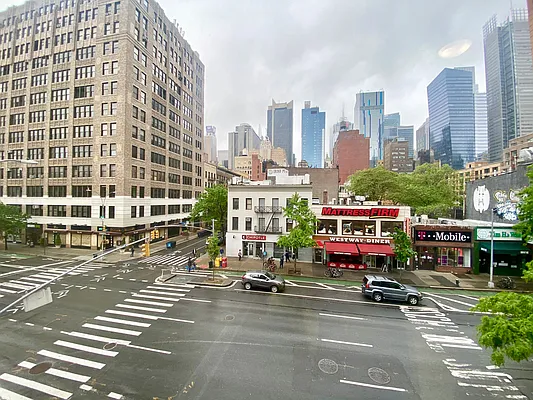 Rented by Compass | media 28