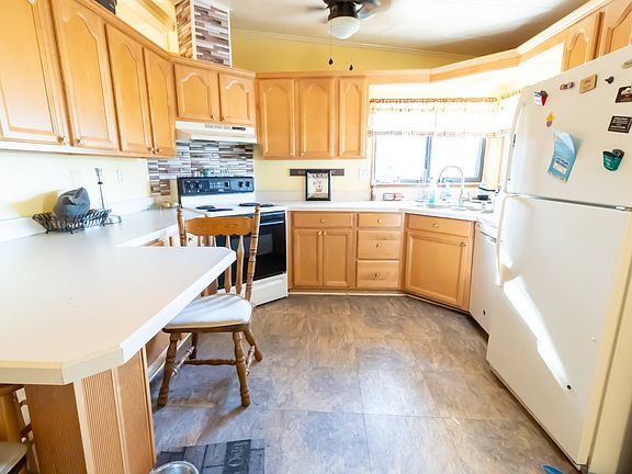 2nd image of 222 Alpine Dr
