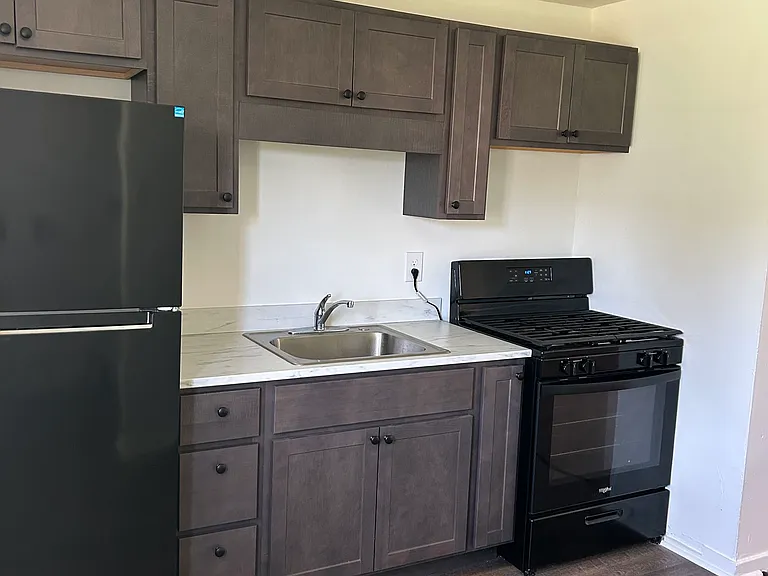 100-38C Midland Hts — Photo 3