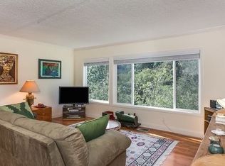 8279 Mannix Dr, Los Angeles, CA 90046