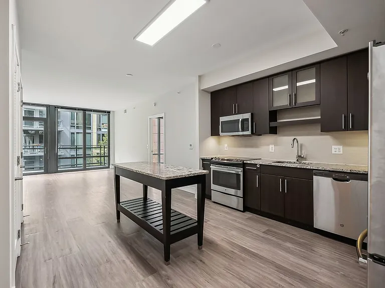 Enjoy a modern kitch with center island