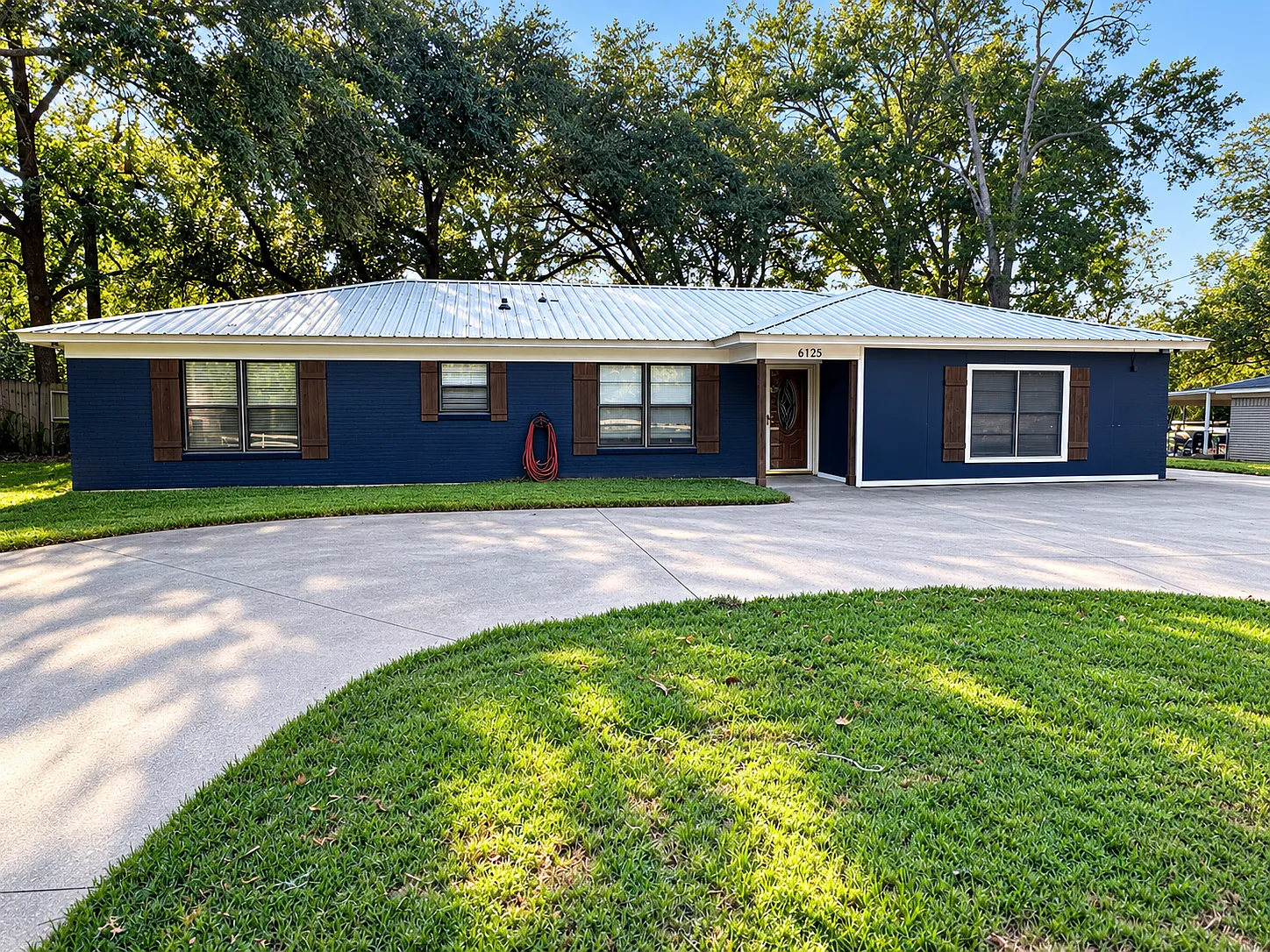 4 bed, 2022 sqft, $2,100 — Photo 1