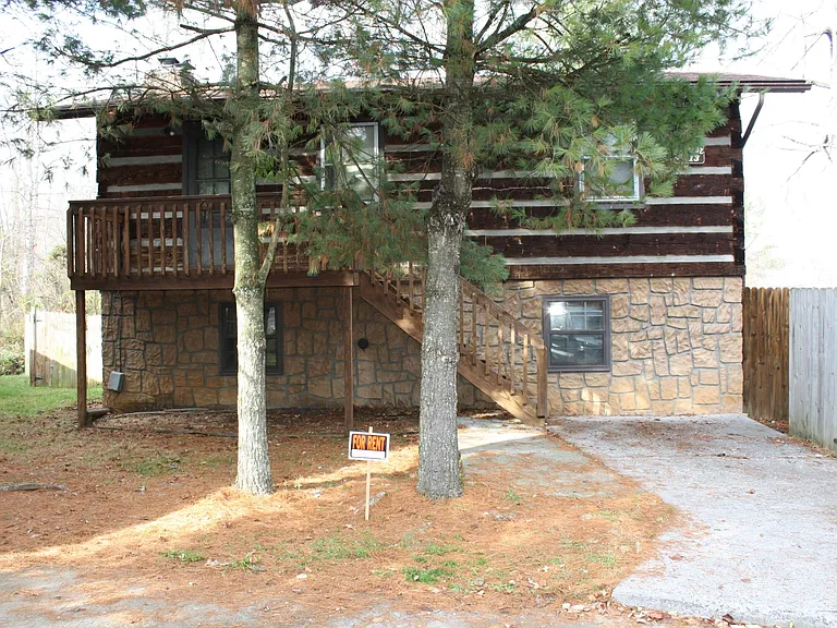 2822 Walnut St #13 — Photo 2