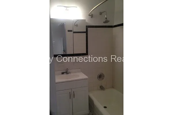 Rented by City Connections Realty | media 28