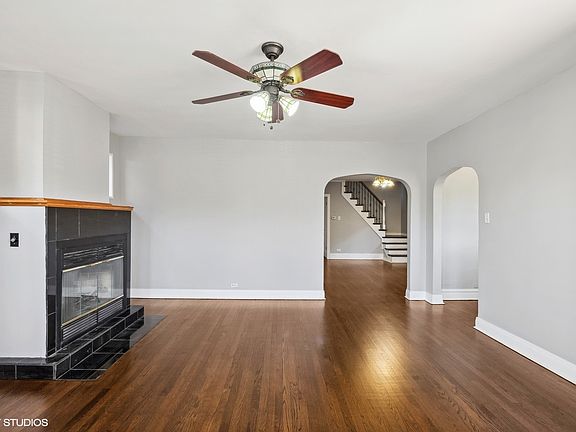 5th image of 5121 N Lowell Ave