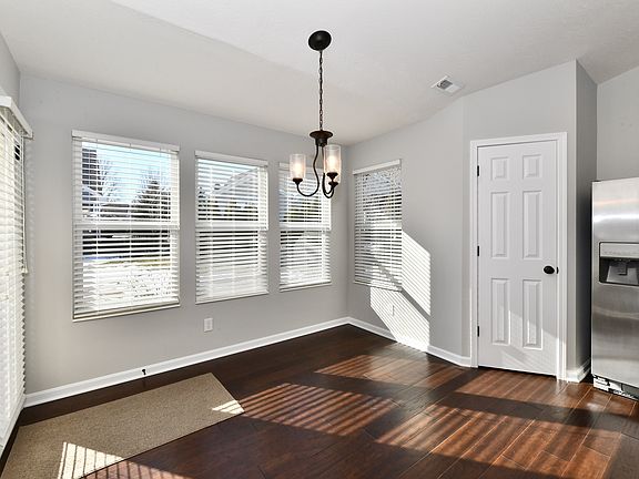 5th image of 17238 Falkland Dr
