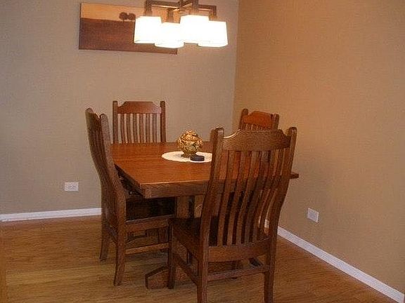 4th image of 925 Casey Ct APT 1