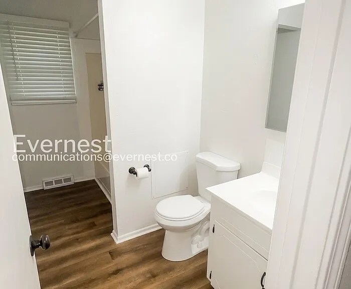 1821 S Speas Dr — Photo 13