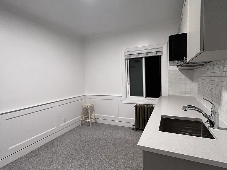 2341 York Ave #5 — Photo 7