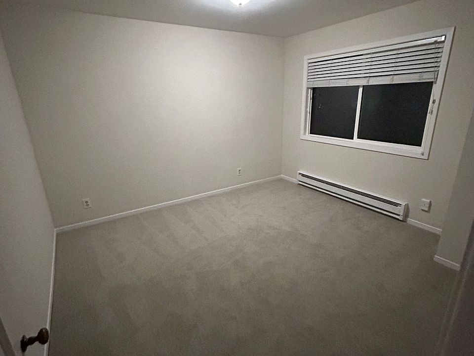 1st image of 880 Portola Dr