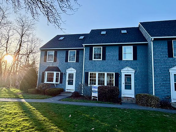 5th image of 2 Orchard Hills Pkwy #2