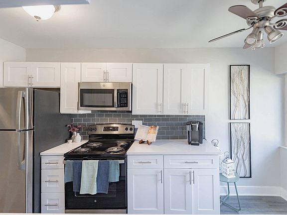 3rd image of 9420 Mary Glen Dr #8616