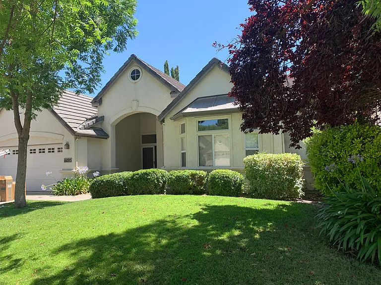 W Evergreen Ave — Photo 2