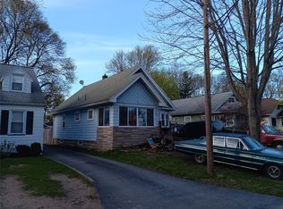 68 Surrey Rd, Rochester, NY 14616