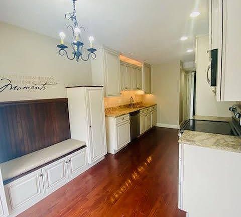 4th image of 1560 Hunt Dr APT C