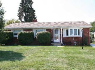 450 S Edward St, Oregon, OH 43616