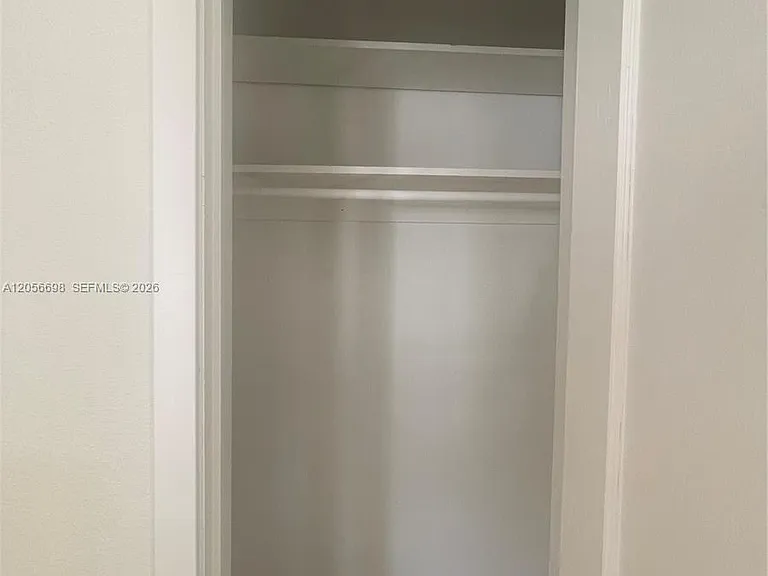 1420 NE 1st Ave — Photo 32