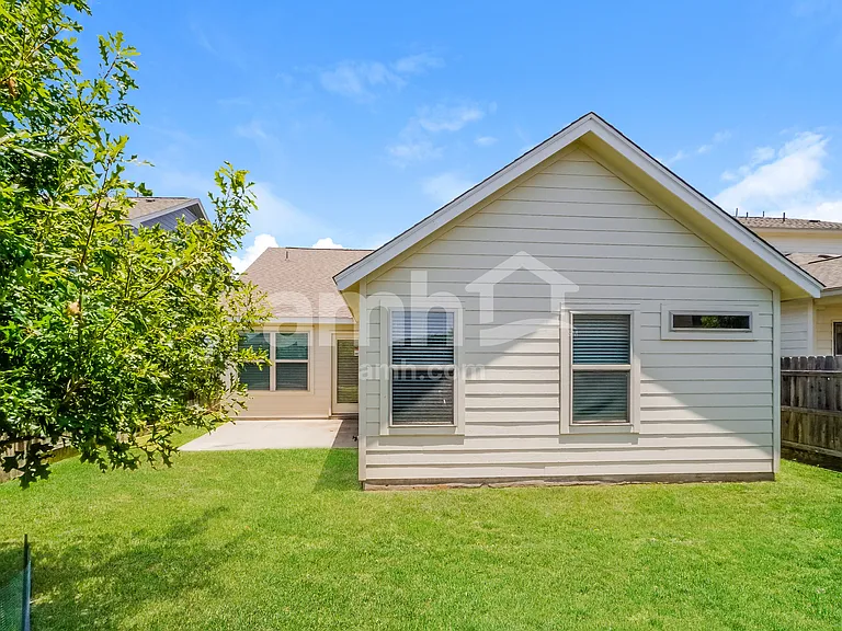 8105 Cottage Rose Dr — Photo 15