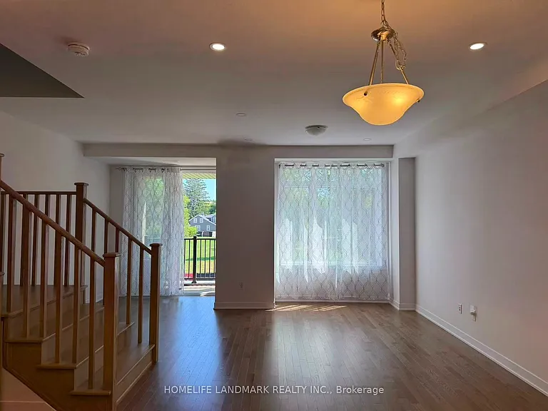 111 Anna Russell Way — Photo 7
