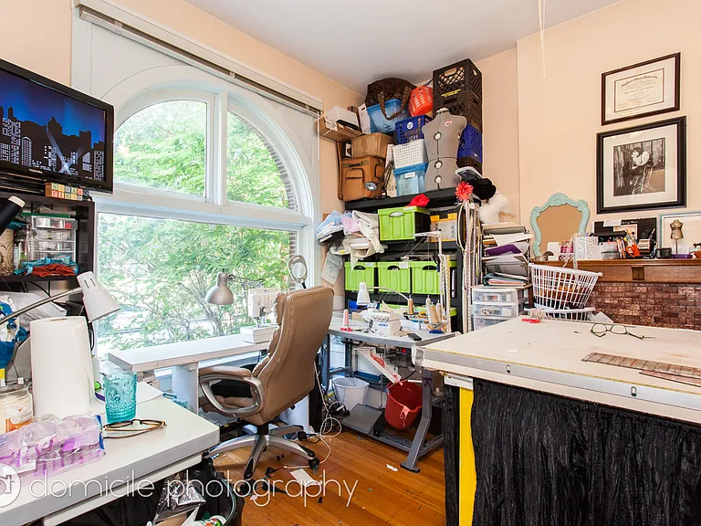 1533 W Leland Ave #1E — Photo 13