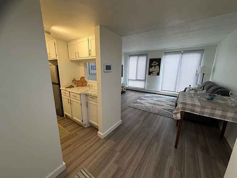 Sycamore Place Apartments — Photo 39