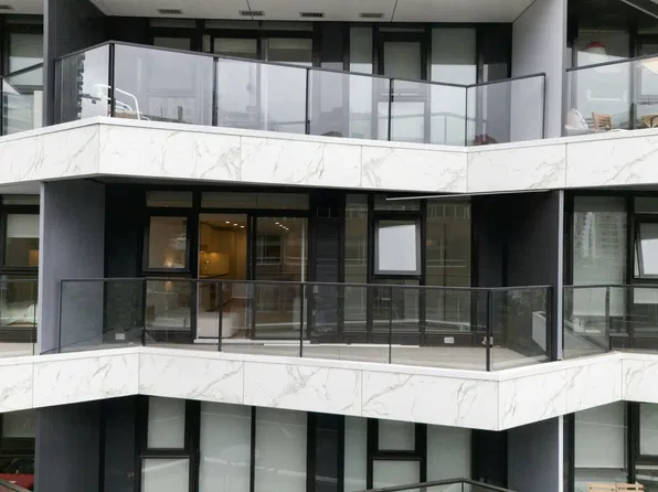 889 Pacific St #605, Vancouver, BC V6Z 1C3