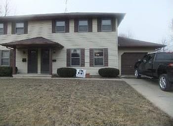 1st image of 880-882 N Gladstone Ave