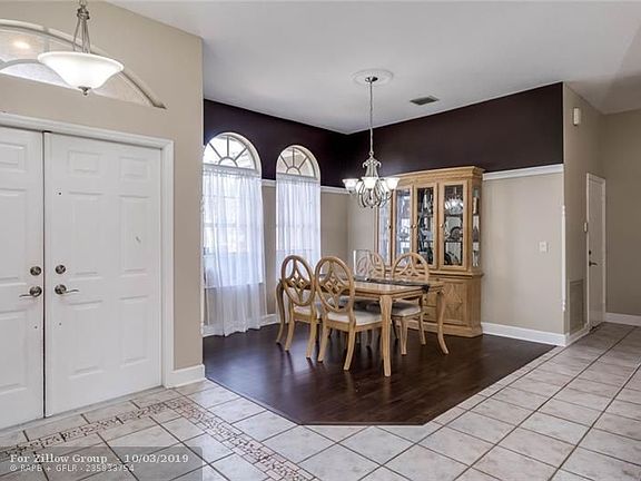 5th image of 6732 Mariposa Cir E
