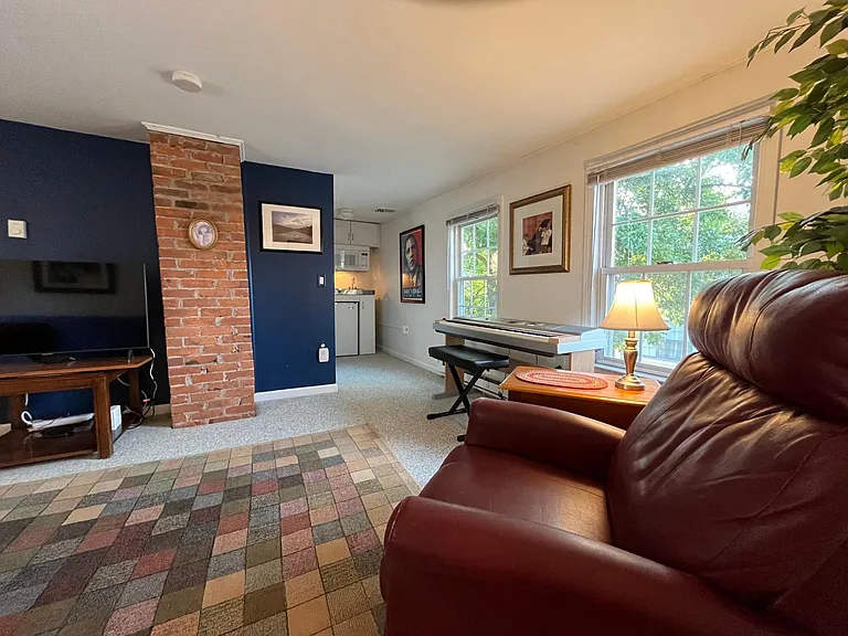 31 Broad St #2 — Photo 13