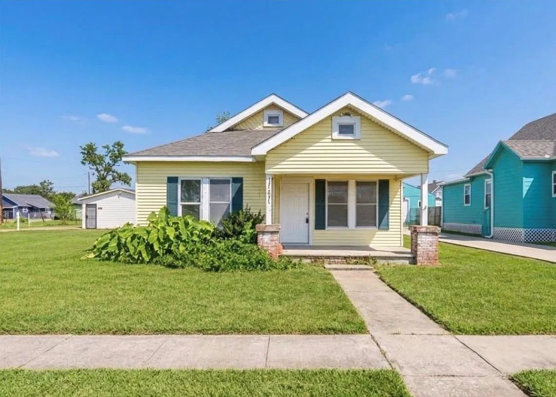 2 bed, 1.0 bath, 1184 sqft, $1,550 — Photo 1