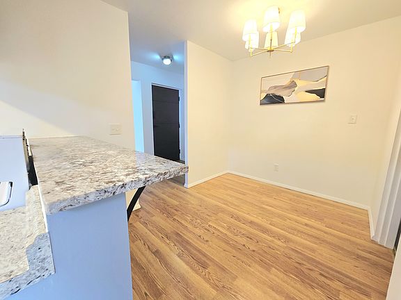 5th image of 1746 Cromwell Dr APT 3