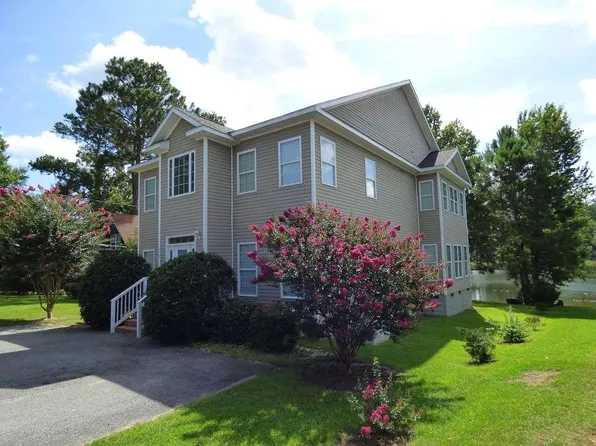 352 Timber Ridge Dr, Thomasville, GA 31757