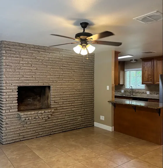 1012 Lakewood Ave — Photo 4