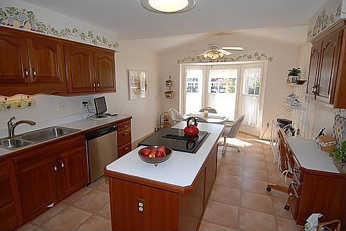 5th image of 1002 Northampton Dr