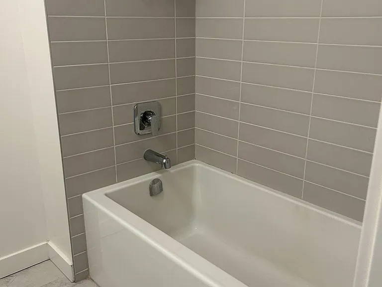 210 Sabina Dr #403 — Photo 17